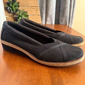 Grasshoppers Misty Wedge Women’s Black Memory Foam Slip-On Flats Sz 10 M